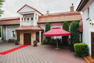 Dom Bankietowy Błonie - ogród
